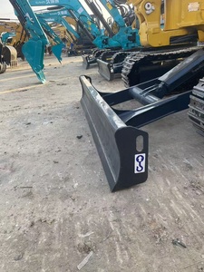 Excavatrice sur chenilles Komatsu PC40 d'occasion de 4 tonnes, mini-excavatrice d'occasion pour l'agriculture et l'exploitation minière, en stock pour une vente rapide - Product Image 6