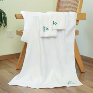 Set di Asciugamani Premium in Cotone Bianco per Hotel con Asciugamani per Mani, Viso e Bagno, Logo Personalizzabile per l'Industria dell'Ospitalità, Hotel e Resort - Product Image 5