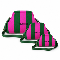 Bolso de Hombro Cruzado de Punto con Rayas de Felpa Personalizado para Mujer, con Correa Ajustable, Tipo Dumpling, OEM ODM, Venta al por Mayor con Logotipo