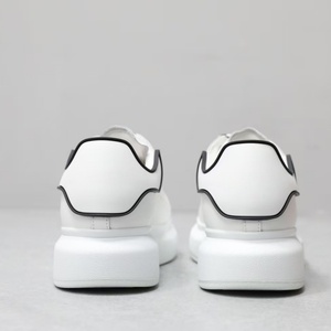 Chaussures de tennis de luxe 2026 de marque MQ, en cuir véritable, sportives et décontractées pour hommes, baskets classiques Mqqueen blanches pour femmes - Product Image 4