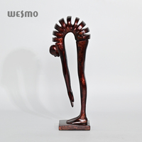 Artisanat d'intérieur abstrait fait à la main en résine Brown Bender Figure Sculpture ornements pour salon