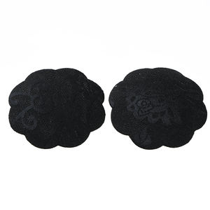 कारखाने प्रत्यक्ष बिक्री प्लम फूल के आकार के फीके आकार के फीके पैच सेक्सी निप्पल कवर गोंद इंजेक्शन के साथ - Product Image 4