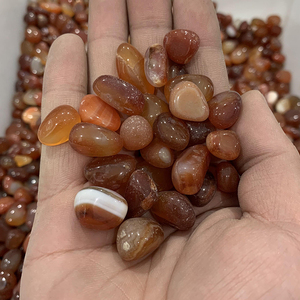 <span class=keywords><strong>Pietra</strong></span> burattata corniola di ghiaia di <span class=keywords><strong>cristallo</strong></span> di agata rossa naturale all'ingrosso all'ingrosso per la decorazione - Product Image 4