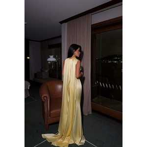 Robe de soirée longue jaune pour femme avec ceinture, taille empire, taille XS, idéale pour les fêtes et les mariages - Product Image 1