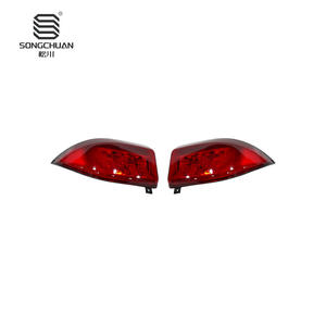 Kit d'éclairage LED de luxe ClubCar Precedent pour voiturettes de golf, incluant clignotants et feux de route, en plastique durable - Product Image 2