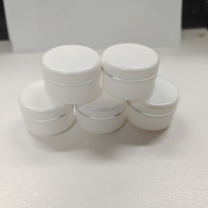 Pot en plastique pour crème cosmétique de luxe avec impression de logo, 20g 50g 100g 250g, bord doré, blanc, en plastique PP - Product Image 6