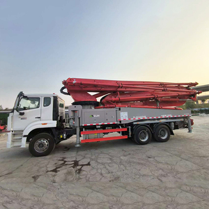 Precio de Fábrica en China, Camión Hormigonera HOWO NX 6X4 de 47m con Motor Diésel y Bomba de Concreto de 44T, 163m/h - Product Image 1