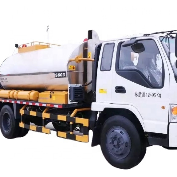 4x2 Left hand drive Dongfeng Euro5 180HP 7m3 asphalt distributor trucks for sale