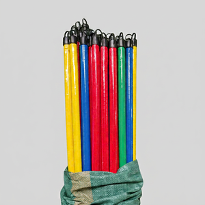 Cepillo de Baño Multifuncional Portátil con Mango de Madera Recubierto de PVC de Cuatro Colores, Diseño Ecológico e Impermeable - Product Image 1