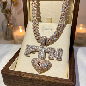 Colgante de lujo estilo hip hop para eventos y fiestas, con incrustaciones de moissanita y diamantes, en plata 925. - Product Image 2