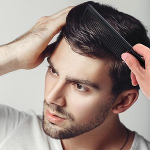 Peigne de coiffure en fibre de carbone personnalisé et économique pour coupes, peigne à queue de cheval pour barbier, peignes de coupe à plat pour salon - Product Image 5