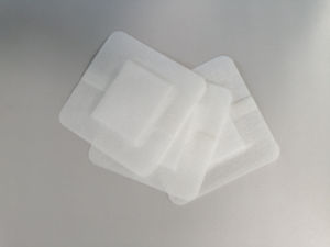 Pembalut luka perekat tanpa wonven steril dengan bantalan penyerap - Product Image 4