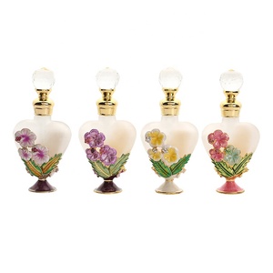 Botella de Perfume de Metal Antiguo de 10 ml con Diseño de Flor Hawaiana, Tapa de Cobre, Gotero de Acero Inoxidable, Botella Recargable de Vidrio en Forma de Corazón para Aceites Esenciales 80023 - Product Image 6