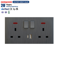 Prise murale OEM personnalisée 13A avec interrupteur, néon et ports USB Type-C, finition gris brossé