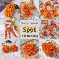 Centres de table de mariage artificiels haut de gamme ODIS avec arrangements floraux orange et blancs pour une mise en scène d'événements de luxe