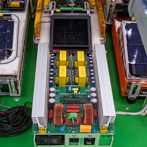 <span class=keywords><strong>Inverter</strong></span> Solare Hisolar da 3000W ad Alta Efficienza 48V con Uscita a Onda Sinusoidale Pura e Raffreddamento a Ventola - Product Image 4