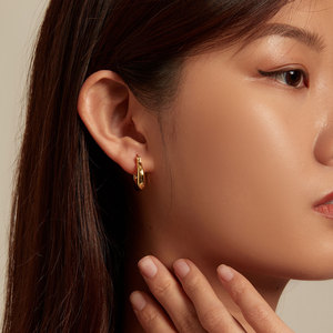 ต่างหูห่วงชุบทองคลาสสิก โลหะผสม เครื่องประดับแฟชั่นสำหรับทุกเพศ - Product Image 4