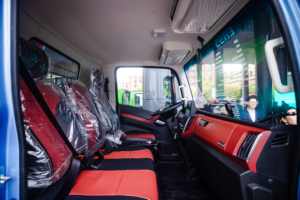 Weichai แชสซีรถบรรทุกไฟฟ้า EH60จอดรถ6T 4x2 <span class=keywords><strong>LHD</strong></span> 96.2kWh ขนาดกลาง Cab หลังคาแบนพื้นเรียบแถวเดียว - Product Image 6