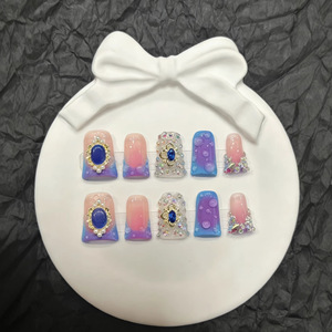 <span class=keywords><strong>Luna</strong></span> crea pegatinas de uñas artísticas hechas a mano, doradas y moradas, con forma de pico de pato y flores realzadas a mano, que son de ensueño. - Product Image 1