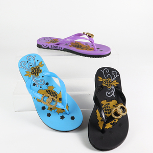 Tongs à fleurs pour femmes avec logo personnalisé, sandales d'été à bout ouvert antidérapantes, chaussures décontractées de plage - Product Image 1