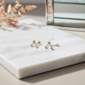 Orecchini a lobo piccoli in acciaio inossidabile Acero con diamanti bianchi per donna - Product Image 3