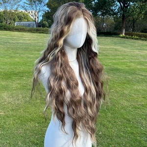 Nuova Parrucca SMILCO 2026 per Donne, Modello SM9204M, 13*3 Lace Front, <span class=keywords><strong>Capelli</strong></span> Ondulati Ricci Grigio-Marrone Sfumato - Product Image 2