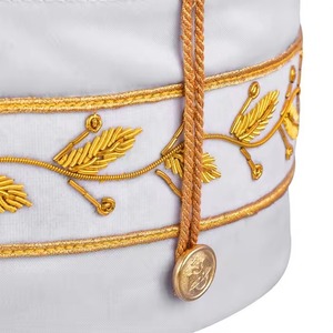Casquettes de cérémonie maçonniques en velours bordeaux avec broderie à la main, durables et à prix abordable, pour adultes, pour fêtes formelles et événements en plein air - Product Image 4