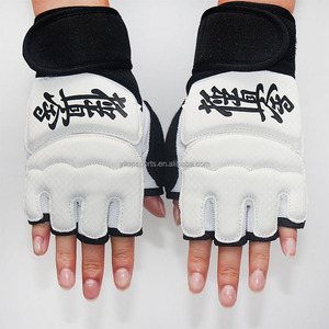 Protector de Manos de <span class=keywords><strong>Karate</strong></span> con Logotipo Personalizado, Equipo de <span class=keywords><strong>Karate</strong></span> de PU, Guantes de <span class=keywords><strong>Karate</strong></span> <span class=keywords><strong>Kyokushinkai</strong></span> - Product Image 1