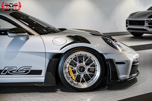 Venta al por mayor de kit de carrocería de fibra de carbono seca estilo OEM para <span class=keywords><strong>Porsche</strong></span> 911 992 <span class=keywords><strong>GT3</strong></span> <span class=keywords><strong>RS</strong></span> <span class=keywords><strong>2022</strong></span>+: Labio delantero, labio central, faldones laterales y difusor trasero - Product Image 4