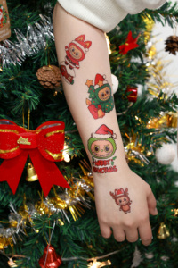 Disponibile Adesivo per Tatuaggio Natalizio Labudu Impermeabile Durata 1-3 Giorni Come Regalo Promozionale per Capodanno - Product Image 4