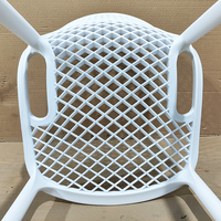 Tabouret Haut en Plastique Nordique Élégant et Simple, Chaise de Bar Creuse Non Pliante, Moderne Noir et Blanc, Usage Commercial pour Bar et Salle à Manger
