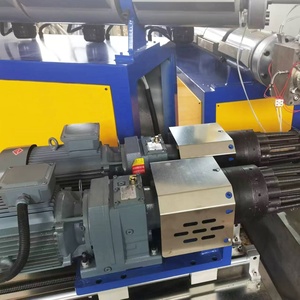 Machine d'extrusion de tuyaux d'irrigation en PVC flexible renforcé en spirale droite de 1 à 8 pouces - Product Image 5