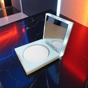 Paleta de sombras de ojos de plástico cosmético con luz LED - Product Image 2