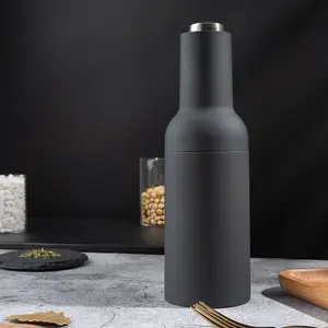 ホットカラーカスタマイズプラスチックキッチンポータブル重力電気塩とコショウミルを製造