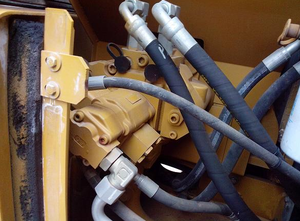 Excavadora Usada Caterpillar 305.5 Ligera de 5 Toneladas, Válvulas Hidráulicas Kawasaki, Componentes Esenciales de la Bomba del Motor, Precio Competitivo - Product Image 5