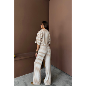 Conjunto de Mono y Pantalones Cortos para Mujer en Color Beige, Top Corto a Rayas y Pantalones Holgados de Modal - Product Image 1