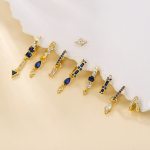 ZUOLA Ensemble de 9 boucles d'oreilles modernes en saphir et zircon, design empilable en or 18 carats, chic et sophistiqué, pour les affaires - Product Image 5