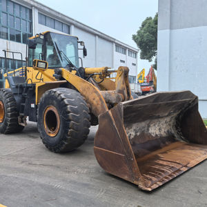 Cargadora de Ruedas Komatsu WA470 de Segunda Mano, Modelo 2023, Carga Nominal de 5 Toneladas, Motor/Bomba Original, Origen Japón, 520 Horas de Uso - Product Image 1