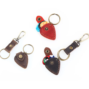 Gegraveerde Gitaar Pick Sleutelhanger Nieuwigheid Geschenken Elektrische Gitaar Accessoires Gitaar Plectrums Zakje Organizer Cadeau Voor Hem - Product Image 2