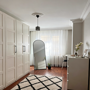 Armoire de chambre à coucher minimaliste de couleur crème, porte à charnières en bois blanc mat, convient aux espaces lumineux, rangement à domicile, placard, armoire - Product Image 5