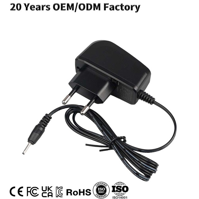 Wall Mount Universal Power Adapter with DC Wire 5V1A for Travel US Euro Plug Plug in PC Material CE FCC RoHS REACH Certified