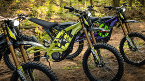 Moto électrique tout-terrain SurRon Light Bee X 60V 8000W 2026 à double suspension pour adultes - Product Image 6