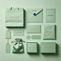 Boîte carrée portable en carton ondulé personnalisée de luxe pour l'emballage de vêtements pour bébés, boîtes cadeaux élégantes en carton