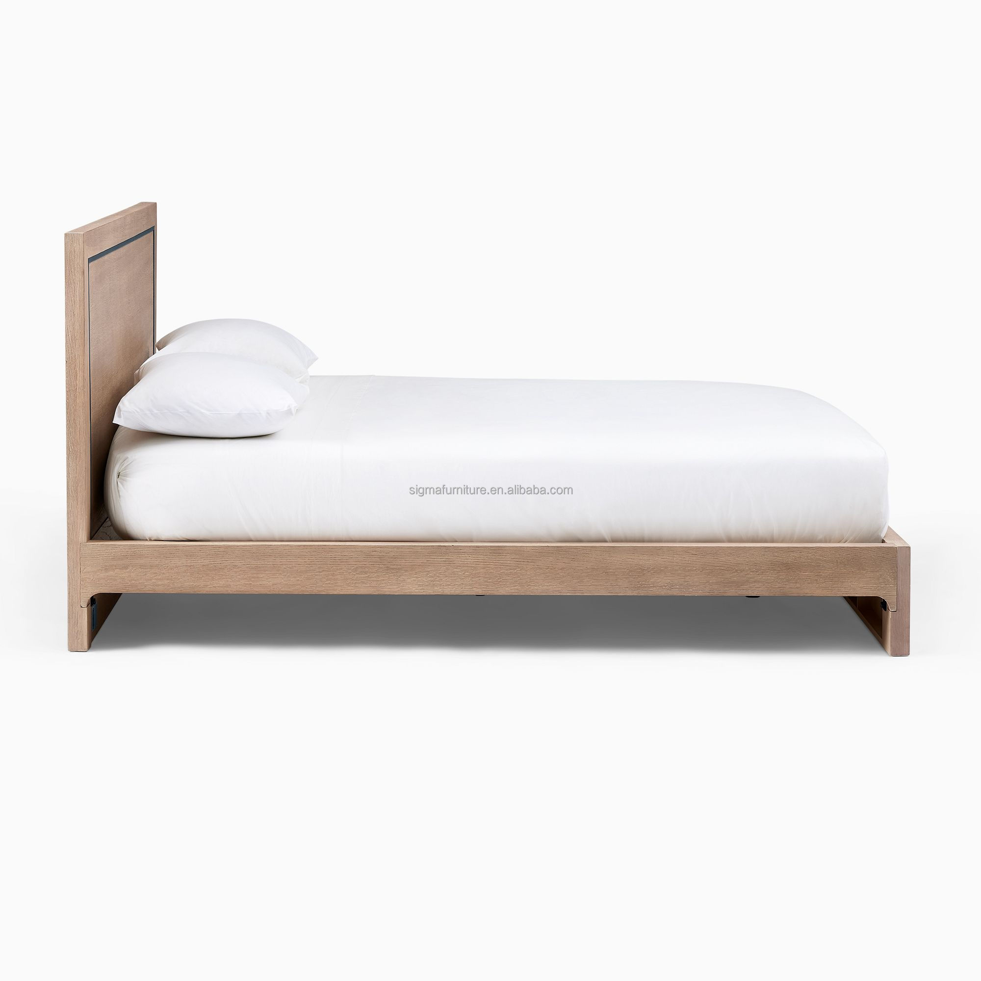 Hotel resort furniture customized solid wood wabi-sabi Oak wood bed Castle style solid wood bed