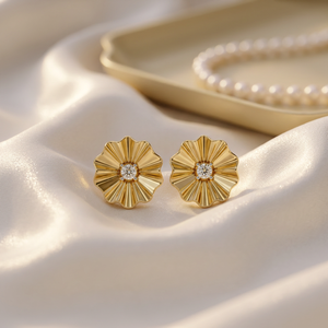 Boucles d'oreilles clous en or massif 9K 10K 14K 18K – Bijoux personnalisés en or massif avec diamants de laboratoire ronds, festonnés et à motifs floraux – Vente en gros directe usine - Product Image 1