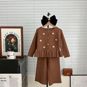 Ensemble de vêtements pour enfants Style coréen automne <span class=keywords><strong>pull</strong></span> costume doux ours à manches longues Cardigan pantalons décontractés pour bébé filles - Product Image 2