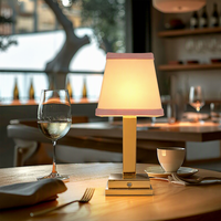 Lampe de table sans fil pour hôtel et restaurant, à intensité variable tactile, abat-jour en laiton, fabrication OEM/ODM, prix compétitif direct usine
