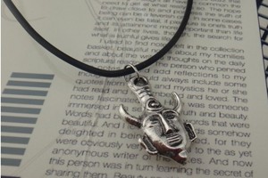 Collier pendentif en alliage de zinc style vintage, inspiré de la série américaine Supernatural, avec le talisman de Dean contre le mal, pour anniversaire - Product Image 4