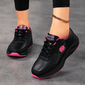 Nuove Scarpe da Corsa Piatte da Donna di Designer Famosi, Modello Europeo di Grande Successo, Supporta Personalizzazione Colore e Stile Suola - Product Image 1