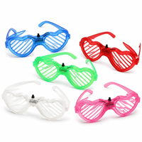 Lunettes LED Cœur Lumineuses en Gros – 5 Couleurs pour Concerts, Festivals, Boîtes de Nuit et Événements